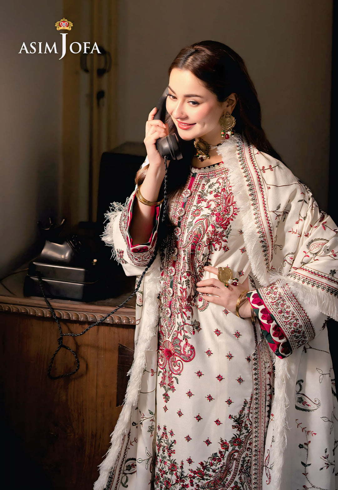 Asim Jofa Winter Collection Premium Embroidered Dhanak Unstitched 3PC Suit