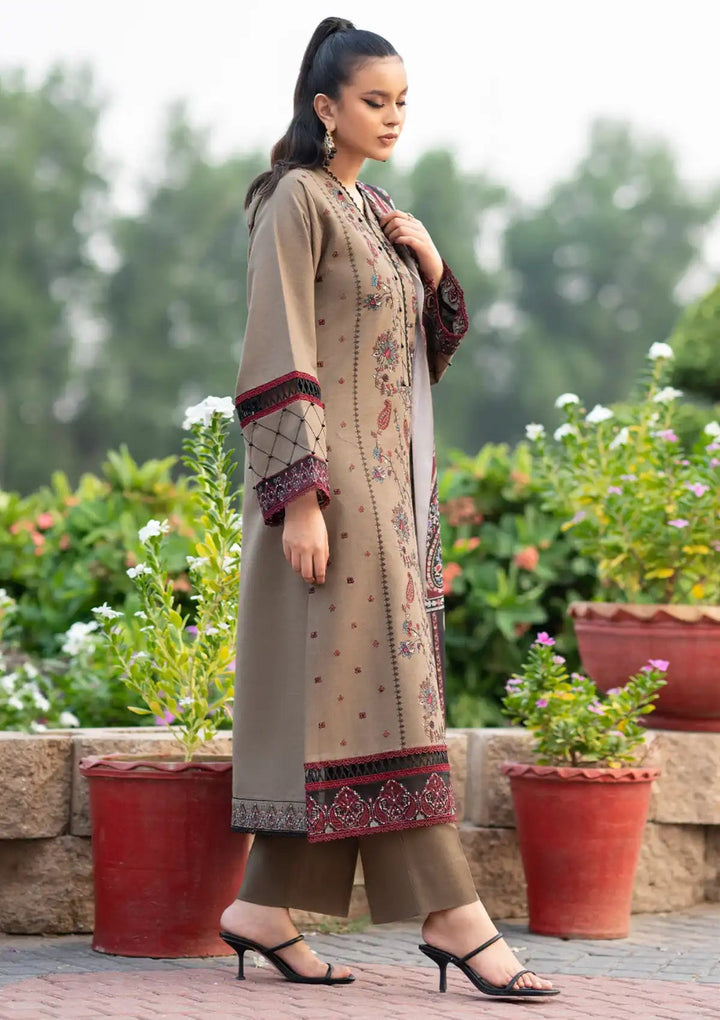 Sapphire Summer Lawn Embroidered Unstitched 3PC SE-1043