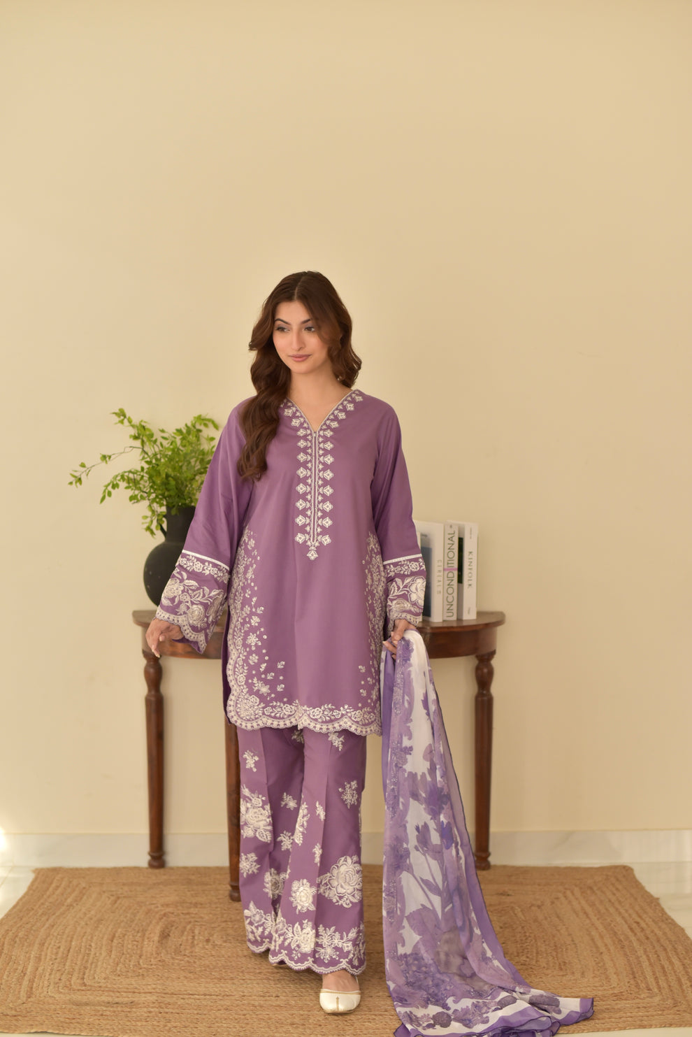 Aneela’S Summer Lawn Embroidered Unstitched 3PC SE-1035