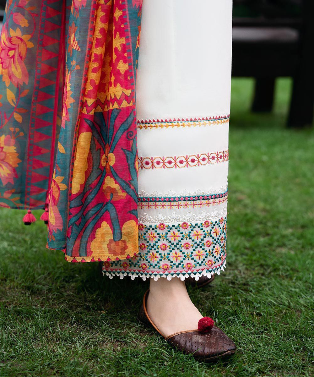 Crimson Summer Lawn Embroidered Unstitched 3PC FF-1063