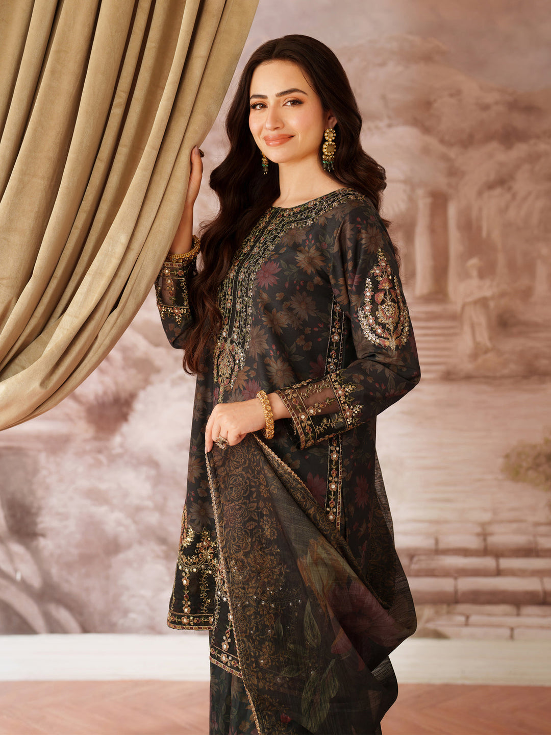 Mohagni Summer Lawn Embroidered Unstitched 3PC SE-1041