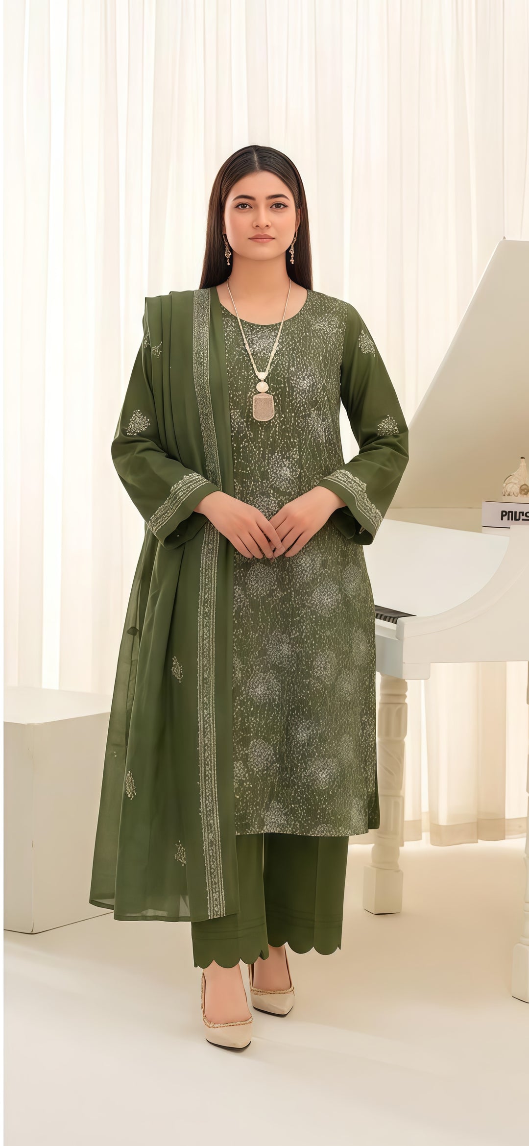 Bareeze Summer Lawn Embroidered Unstitched 3PC SE-1028