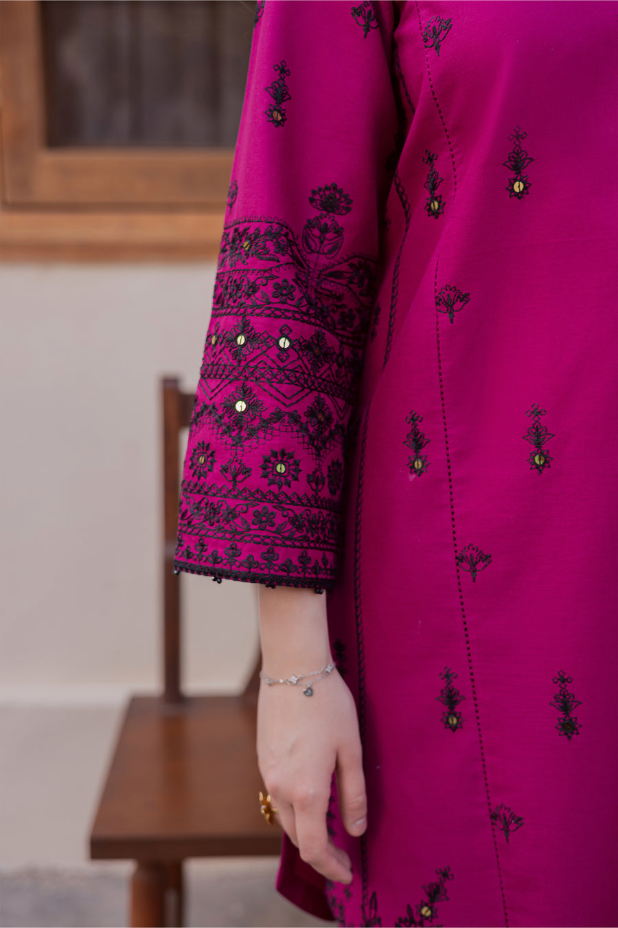 Batik Summer Lawn Embroidered Unstitched 3PC SE-1052