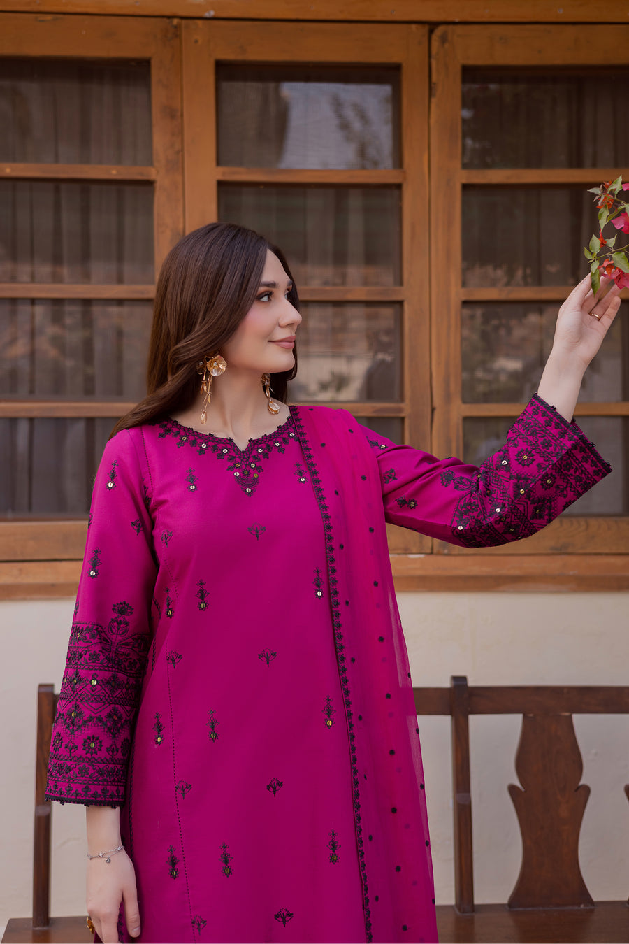 Batik Summer Lawn Embroidered Unstitched 3PC SE-1052