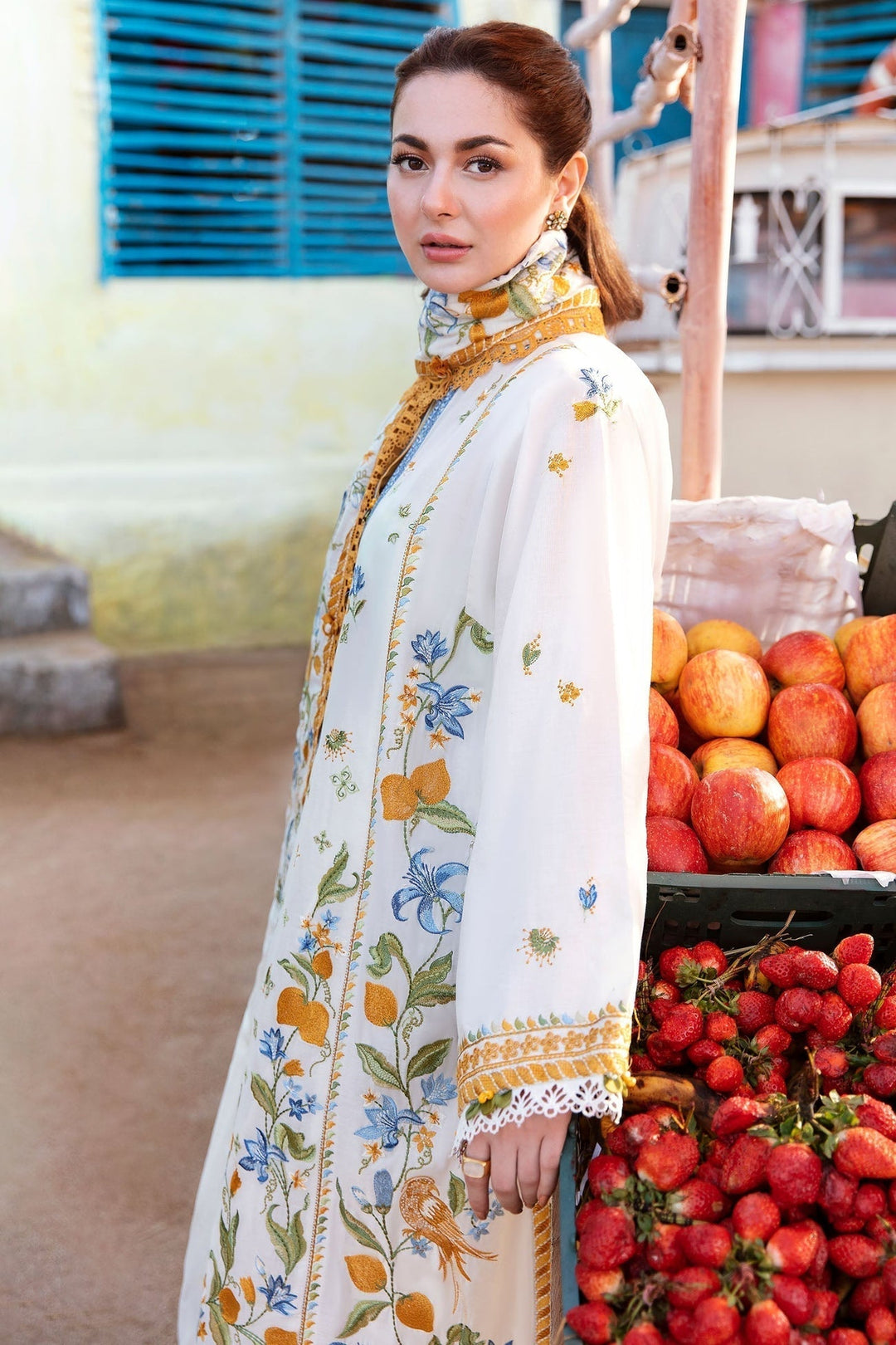 Batik Summer Lawn Embroidered Unstitched 3PC SE-1048