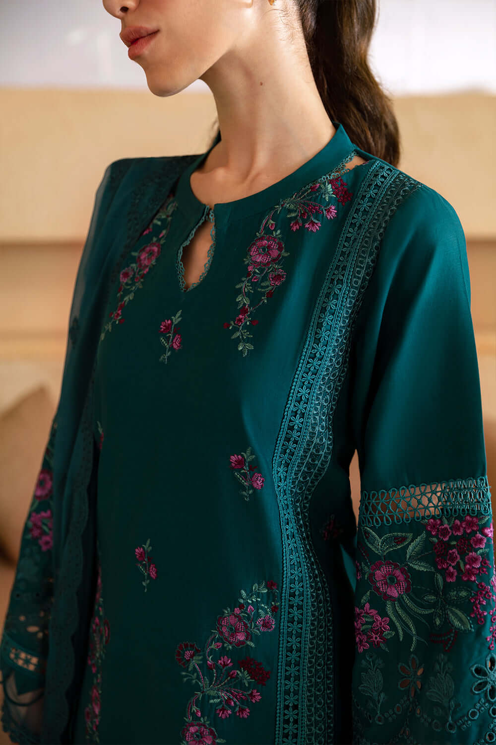 Azure Summer Lawn Embroidered Unstitched 3PC SK-1091