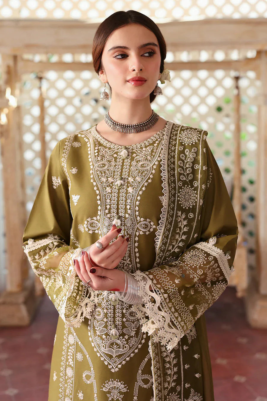 Mahnur Summer Lawn Embroidered Unstitched 3PC FF-1090