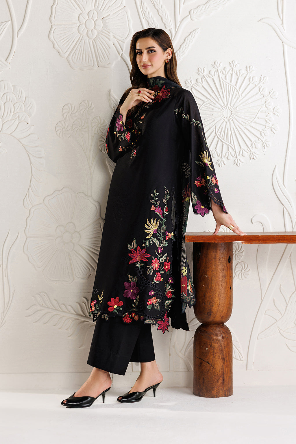 Iznik Chiffon Embroidered Unstitched 3PC LU-1230
