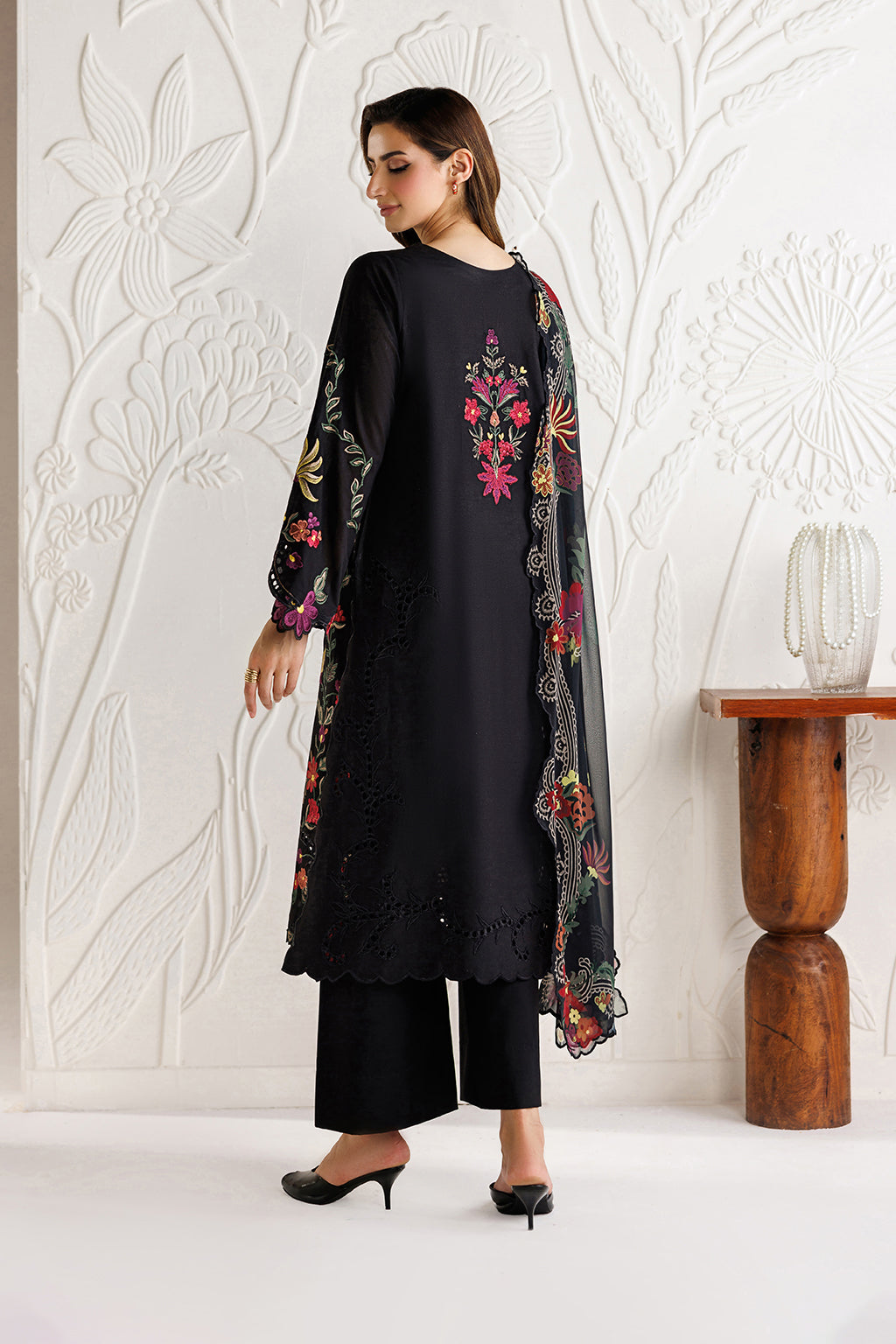 Iznik Chiffon Embroidered Unstitched 3PC LU-1230