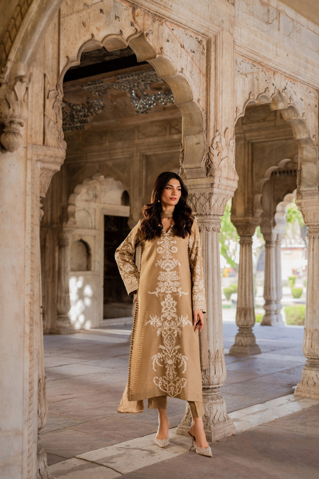 Mirana Silk Embroidered Unstitched 3PC SK-2405