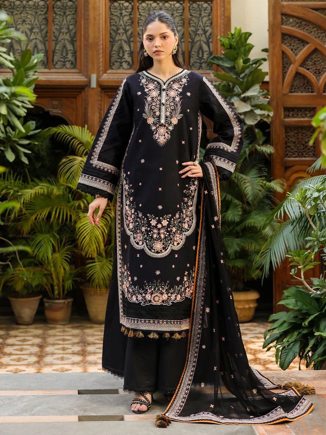 Mahnur Dhanak Embroidered Unstitched 3PC FF-2592