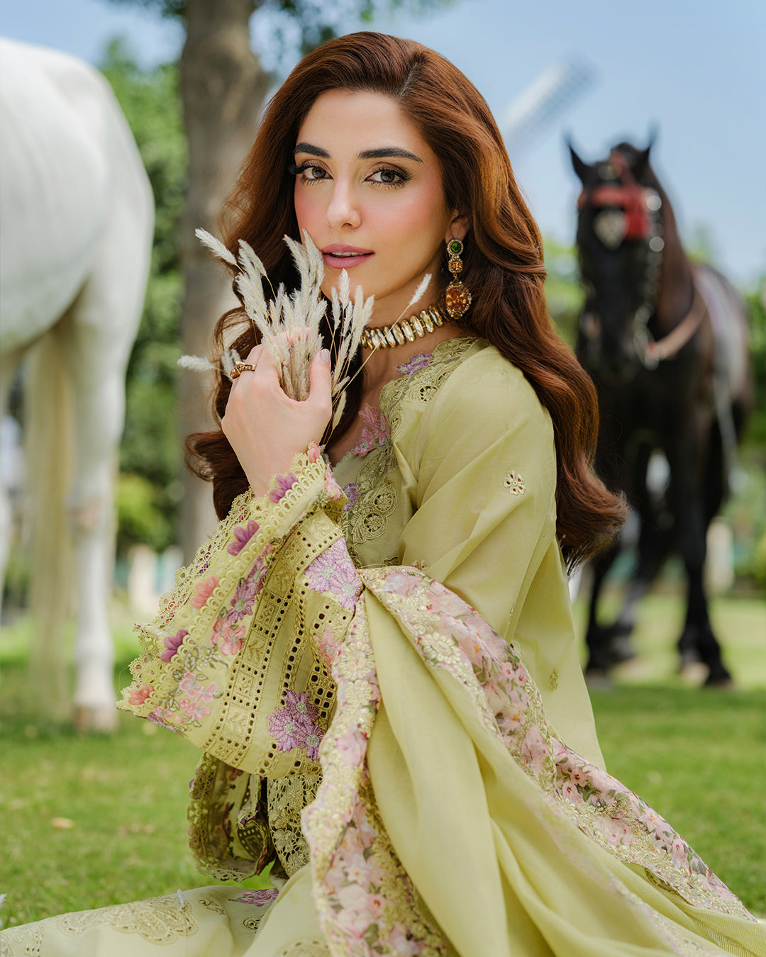 Elaf Summer Lawn Embroidered Unstitched 3PC FS-640