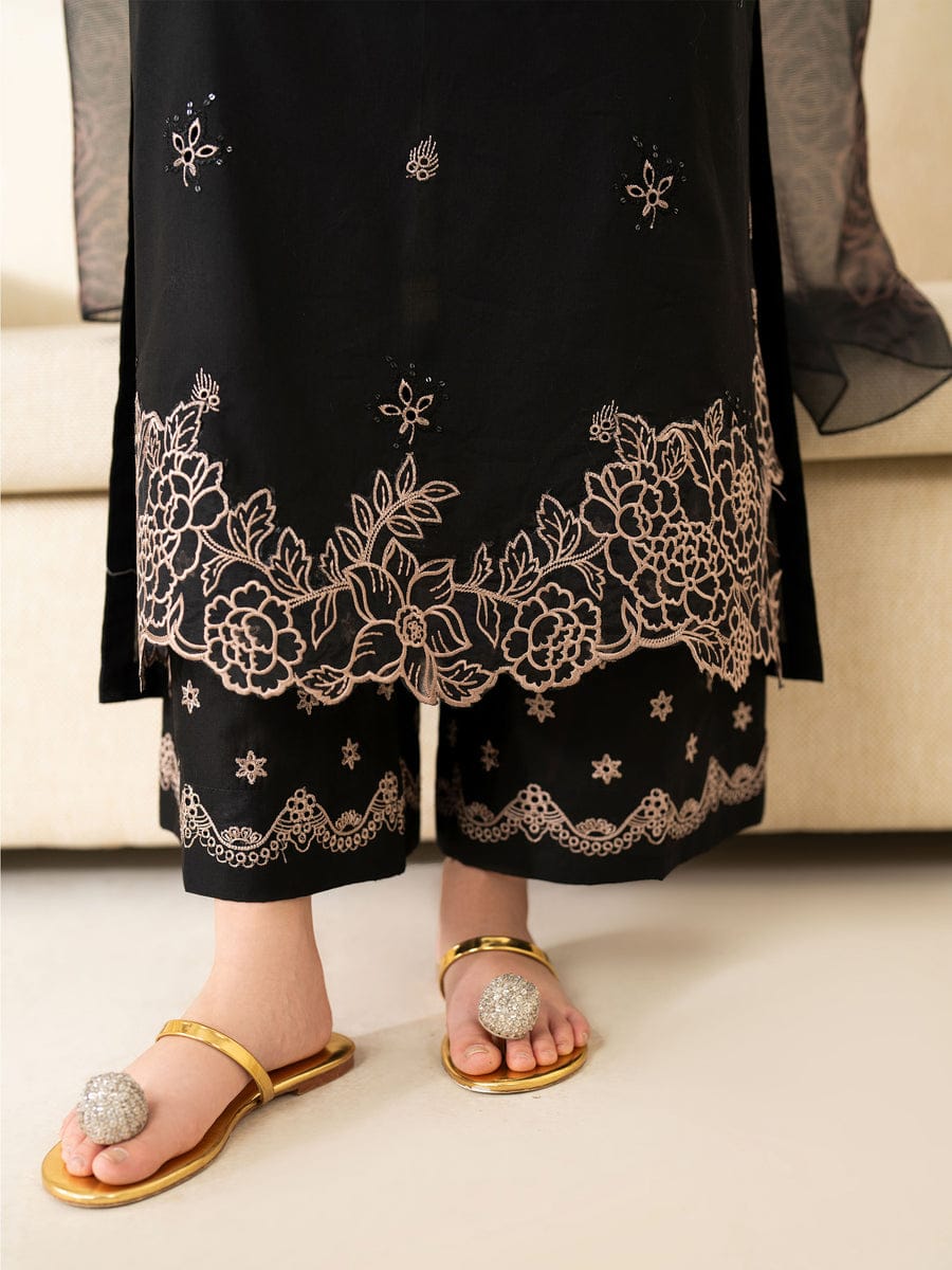 Laam Summer Lawn Embroidered Unstitched 3PC SE-1049