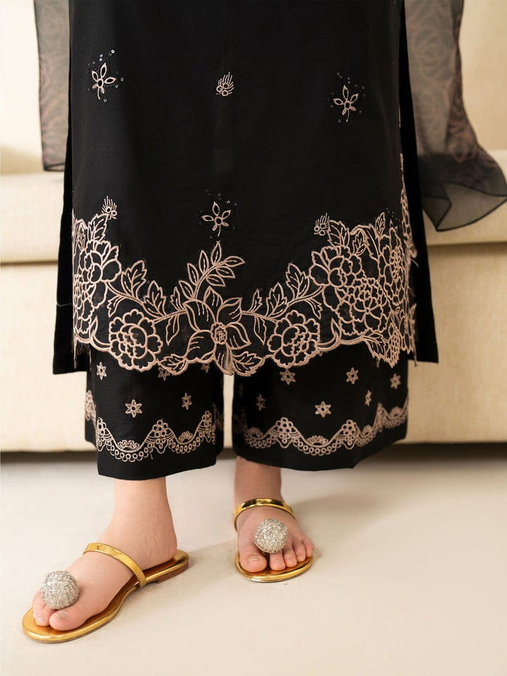 Laam Summer Lawn Embroidered Unstitched 3PC SE-1049